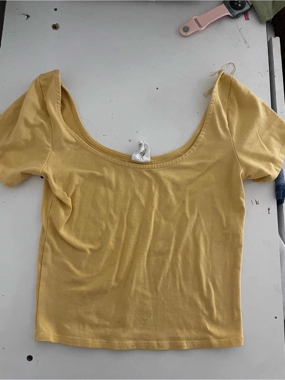 Cropped Scoop Neck Short Sleeve Top in Yellow